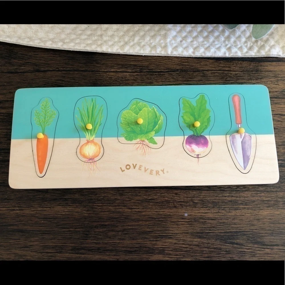 Lovevery Pioneer community garden puzzle - Ages 16-18 Months